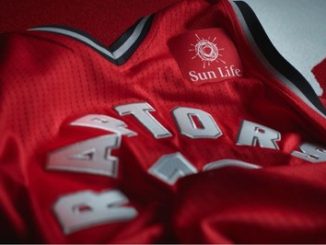 The Toronto Raptors and Sun Life have proudly expanded their long-standing partnership to feature a prominent program in support of diabetes awareness and prevention, and beginning in the 2017-18 season, include the first jersey patch partnership in the teams history. (CNW Group/Sun Life Financial Inc.)