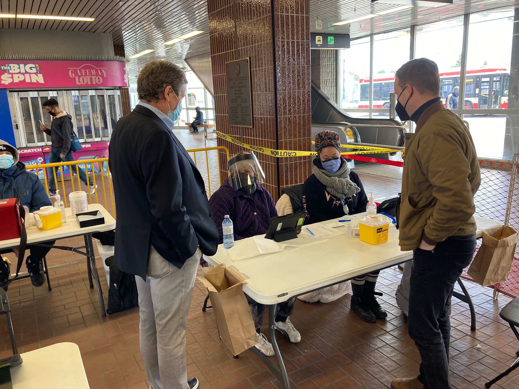 Great to join  @joe_cressy  to see #TeamToronto in action at  @TTCHelps  Kennedy Station – one of nine stations hosting #VaxAndRide clinics