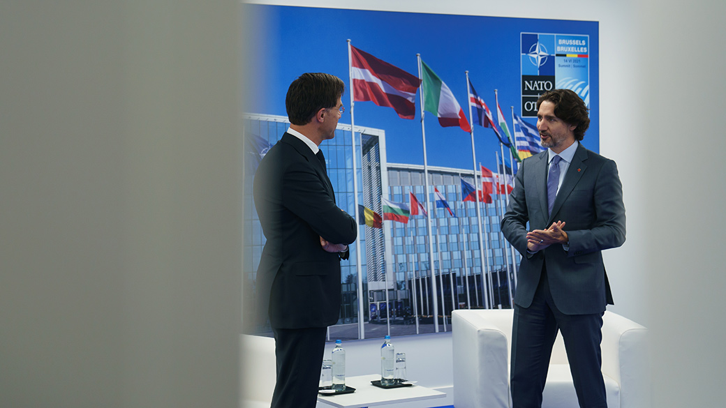 Justin Trudeau speaks with Prime Minister of the Netherlands Mark Rutte